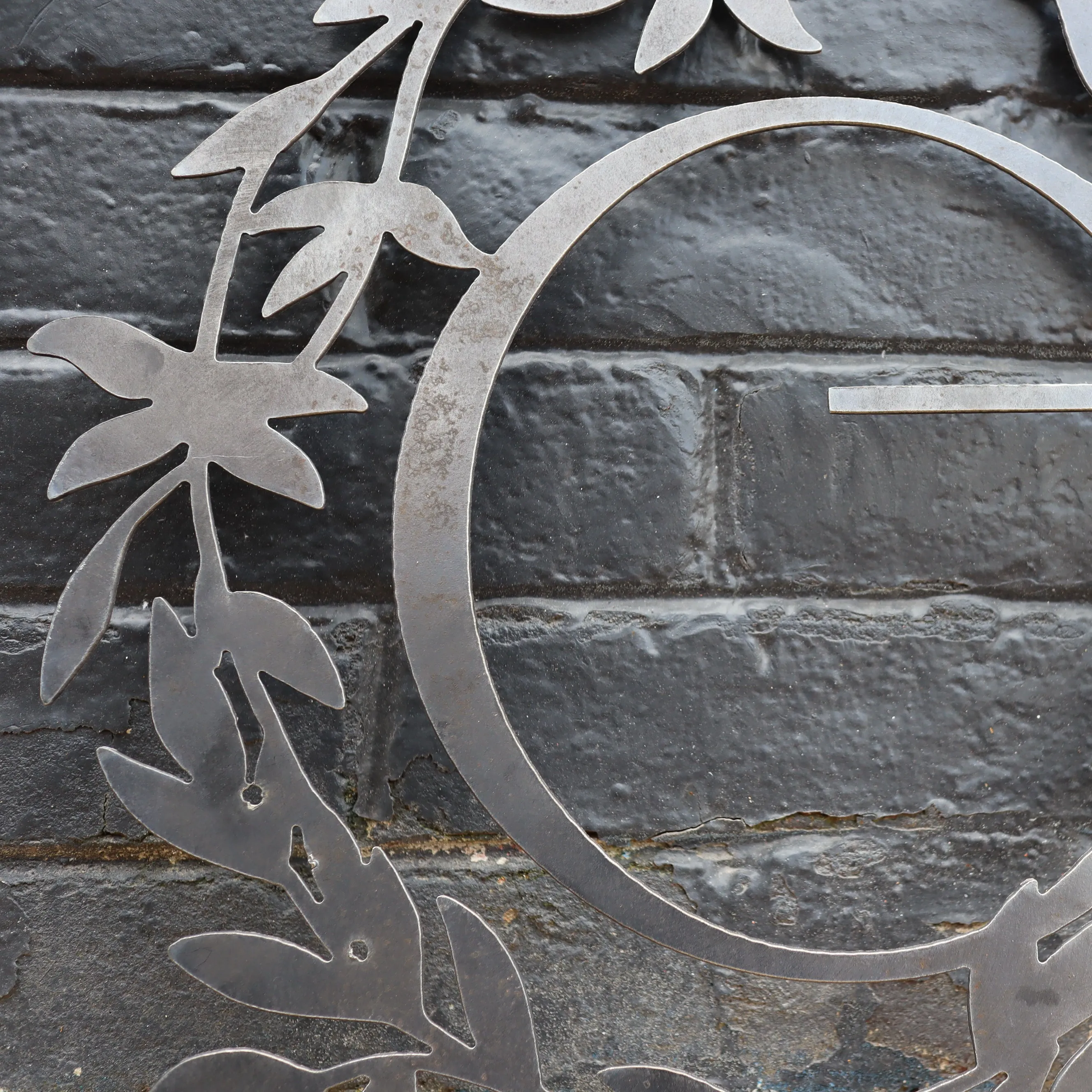 Custom Metal Monogram Retro Wreath - Initial Letter Front Door Hanger Decor, Wedding Signs