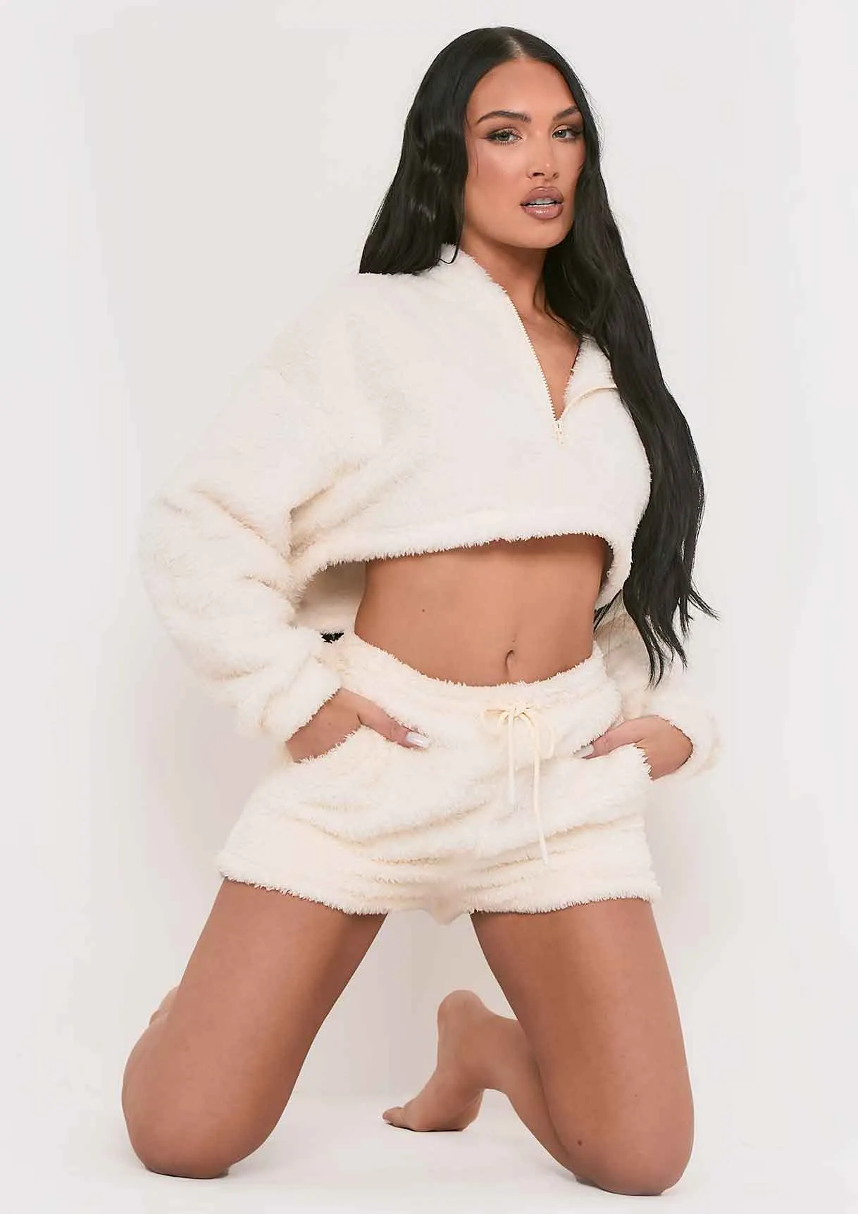 Olivia Cream Fluffy Teddy Borg Cropped Zip Up Hoodie