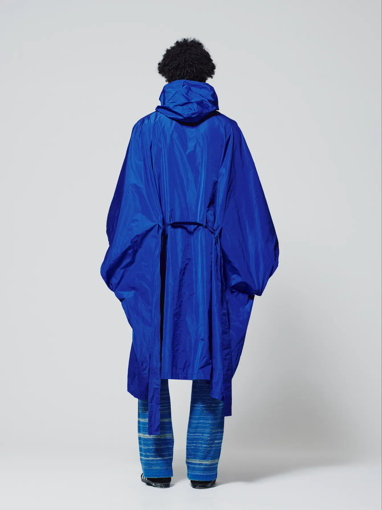 SUPPORTER PONCHO COAT BLUE