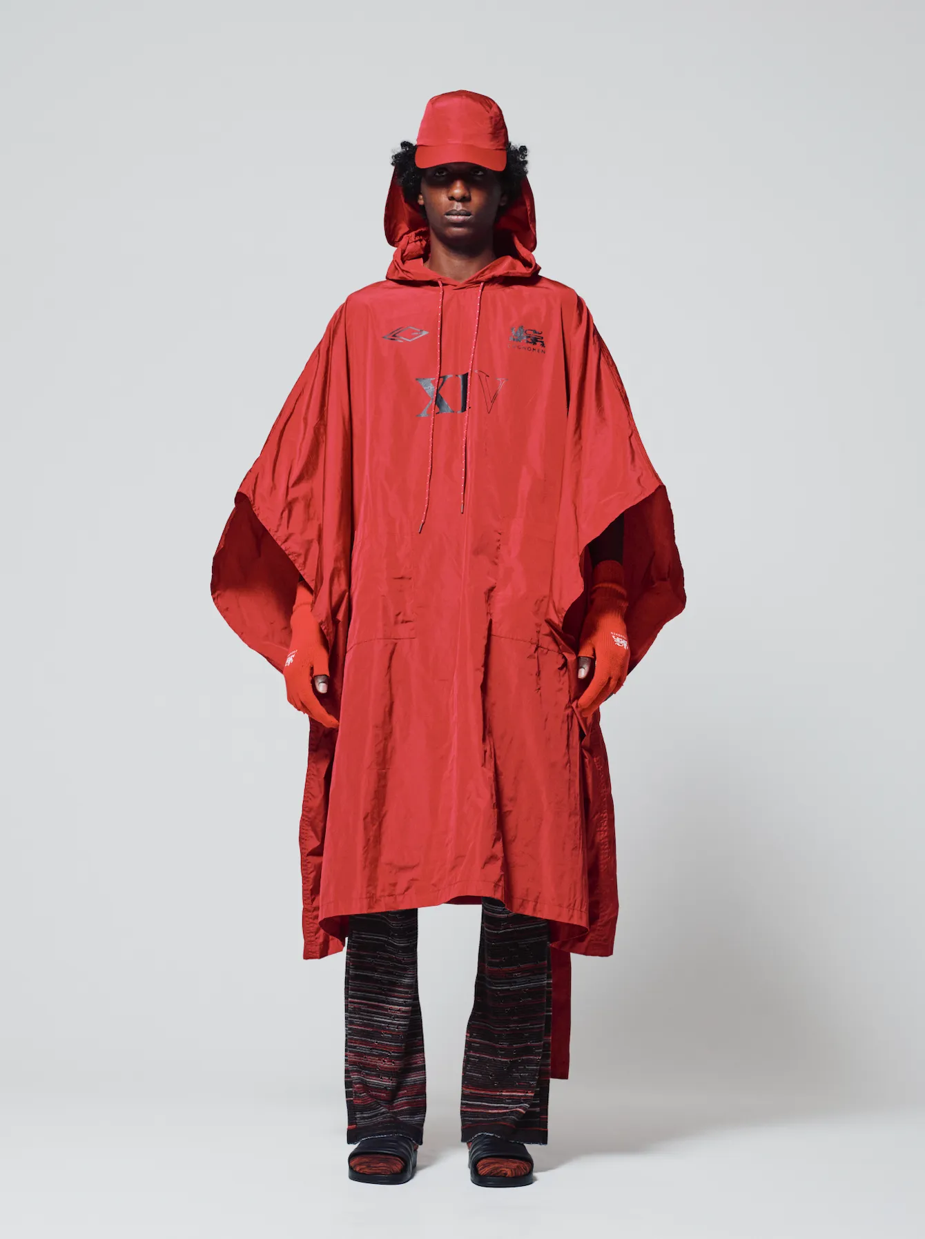 SUPPORTER PONCHO COAT RED
